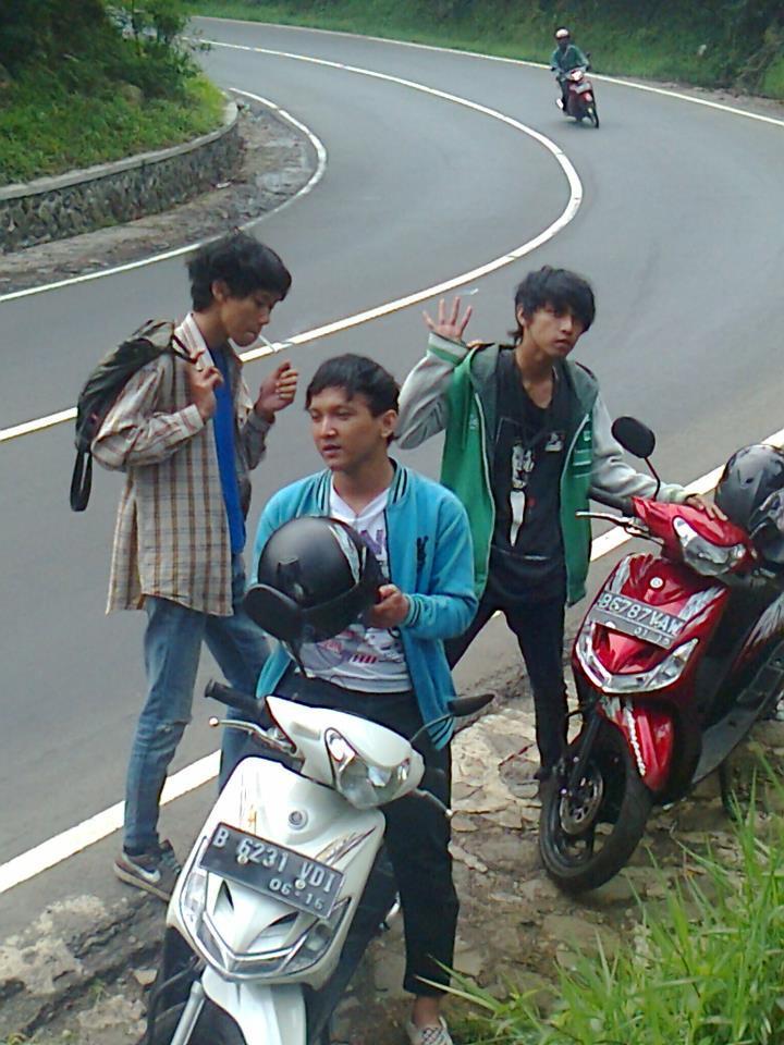 sedang tersandung batu duniawi.. waiting and try to move on