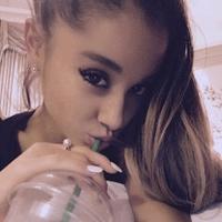Roger (@arianaabove) Twitter profile photo