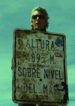 68 marathons, 6 WMM, PB 2:49, Argentina Comrades Ambassador.