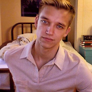 shadowpuppet's profile picture. I blog for your favorite clickbait site and you won't believe which one! :-P #TeamGay Single by choice, shade queen by nature.