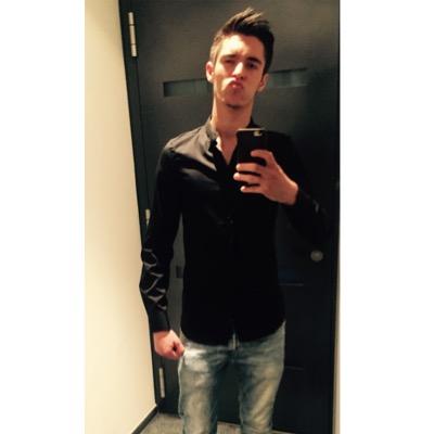 Fabrilai98's profile picture. 