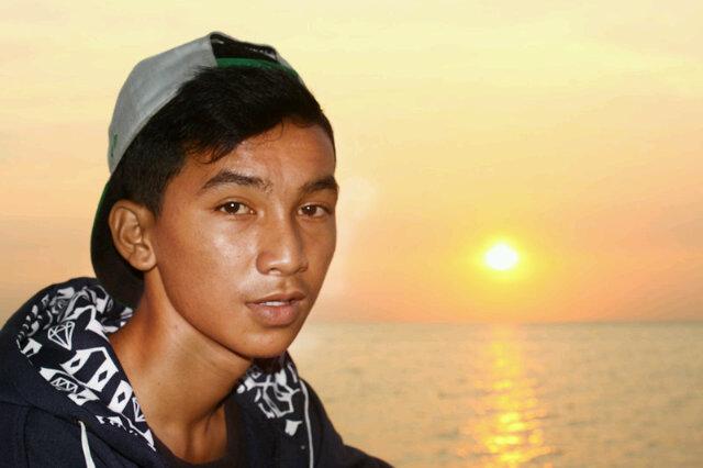 faridbustomi36's profile picture. 