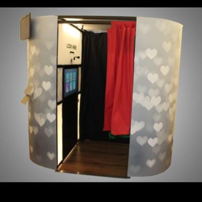 A fun and bespoke photobooth experience for your special occasion.