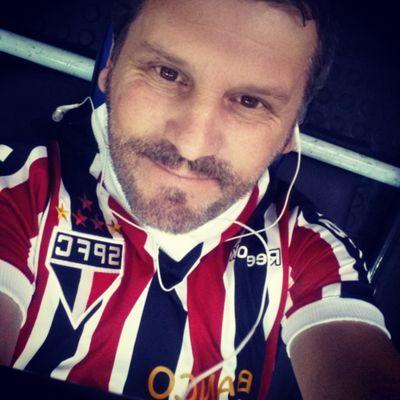 Melhores notícias do tricolor e muito rock'n roll sigam https://t.co/lx2et6I4Yo