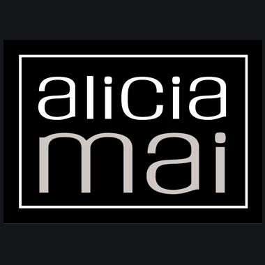 Alicia Mai is a family jewellery business based in Ossett, Yorkshire; showcasing the best in design-led, hand-made jewellery, accessories, gifts and clocks.