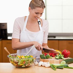 vegetable enthusiasts. writer. full-time mom. prepper.