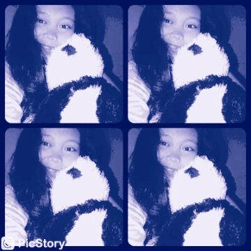 noveliacitra1's profile picture. 