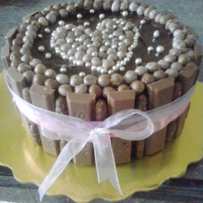 Madre,hija, amiga,cocinera, repostera y amante de la cocina venezolana. Convencida de que Venezuela es única e irrepetible