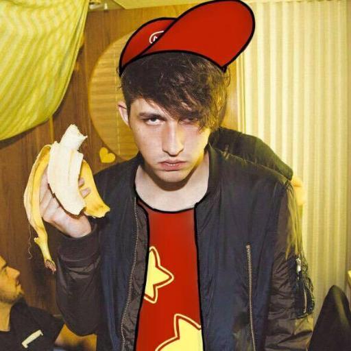 i'm gonna invent a world where @porterrobinson worlds tour live show to like a diddy kong amiibo