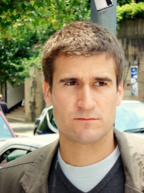 unpeuperdu's profile picture. 