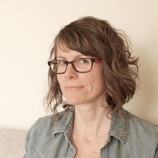 Gourmande de culture et amoureuse des chats. Plus concrètement, rédactrice et journaliste à la pige.
