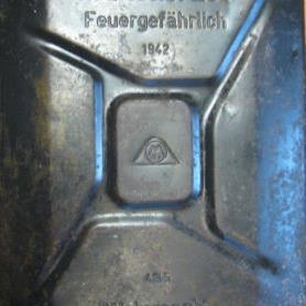 reenactorsgear's profile picture. ミリタリー用品販売、FRP造形製品の新たなステージにシフトします。商品のお問い合わせはDMでどうぞ。
おもてなし隊！今井浜あゆみ、舞ちゃんの製作者。ジェリカンマニア