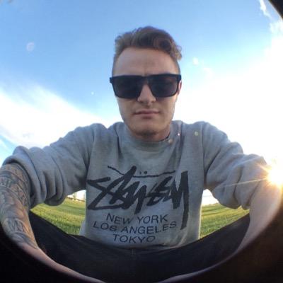 B_zizzy's profile picture. 