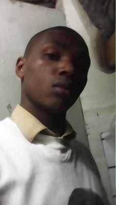 2f6fd9f1aa714df's profile picture. simple