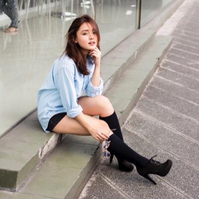 An old account! Will no longer use this. @whenisaysarah na po account ko. :)