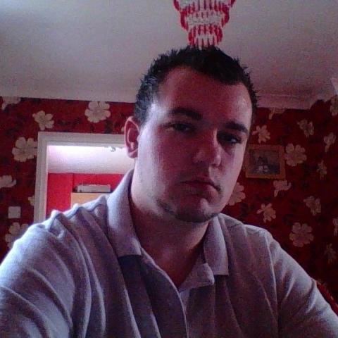 leave me a tweet message me subcribe leave me ideas whats vids i can do and peace