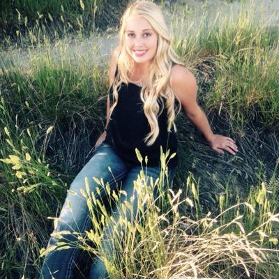 JesseeJolene's profile picture. 