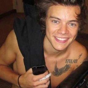 saved14764's profile picture. free follow from @faboulouser, so follow her please. ask for a followback.