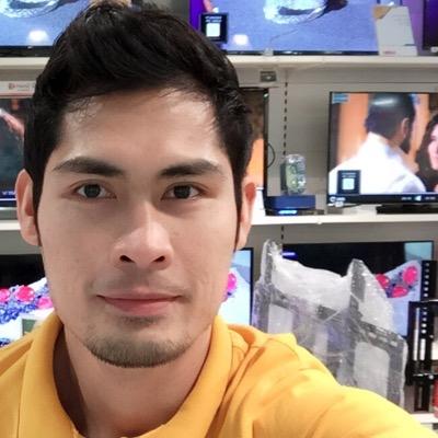 realpaulo1883's profile picture. 