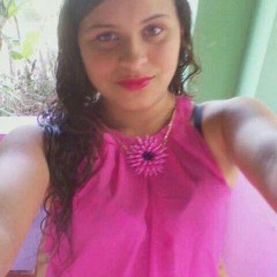 99bb0157e8ad476's profile picture. ramona