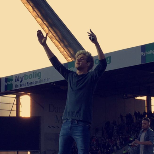 food, lovely people and One Direction. Niall is bae :)(: