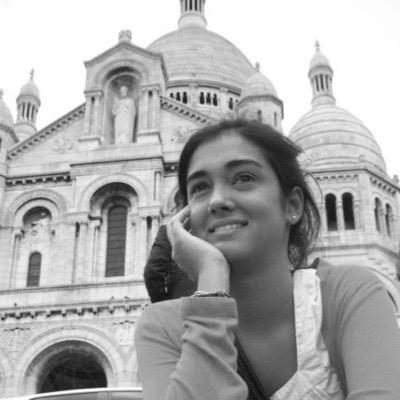 loremmujica's profile picture. Friki de los buenos anuncios | A favor de que la mejor red social es una mesa rodeada de gente de toda la vida