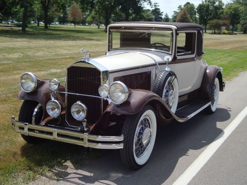 Purveyors of depression-era classic automobiles.  White Glove also manufactures reproduction parts which we offer along with a large stock of original parts.