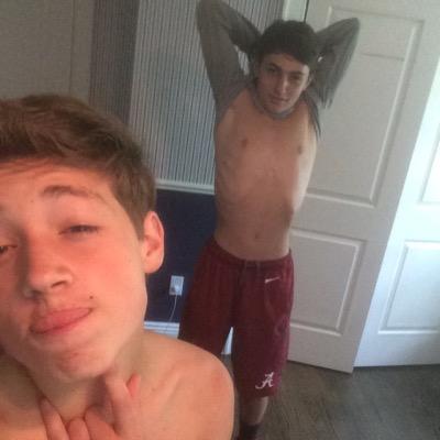 MichelleObama22's profile picture. 