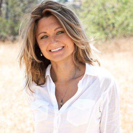 Speaker. Mind/body Healing & Power of the Mind. Let's connect - https://t.co/hWXVetFnqF