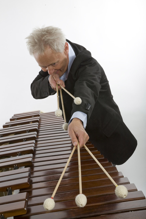 Marimba player & composer. Owner of http://t.co/IbaU0XJe3v. Marimba works for six mallets. Published 6 CDs, 1 DVD, Method for marimba The six Mallet Grip