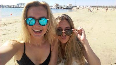 Andrea10_11's profile picture. Cerveza. Windsurf. Fiesta. Sanfermines. Real Madrid. Odio el olor a mandarina. Próximamente en los mejores hospitales. Camarera en Totem