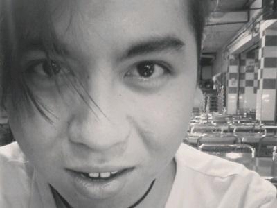 NewlayHackmore's profile picture. Selagi nyawa ini dikandung badan
Selagi hayat ini masih berdiri 
Selamaitu aku takkan henti
PrayForGa