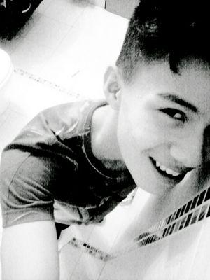 eze112211's profile picture. 