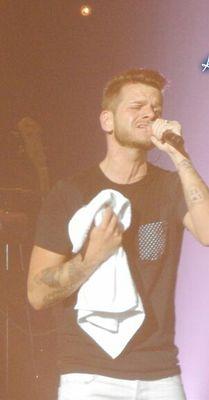 justinebeubeu's profile picture. keen' v ma viiie *_ *les meilleurs .... keen' v, nawaach, cauet,et kev adams 
29 avril 2015 plus beau jour de ma viiie ...