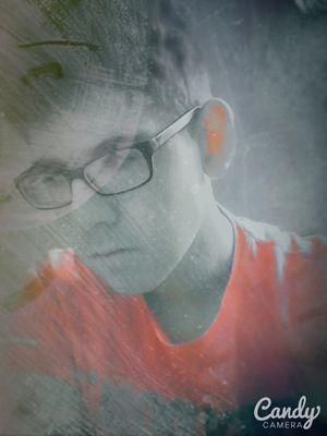 FlorianKollau's profile picture. Ich bin noch immer ein bankdrücker