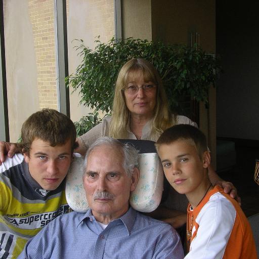TheMuse88's profile picture. Parent, Grandparent, Great Grandparent, Love my family