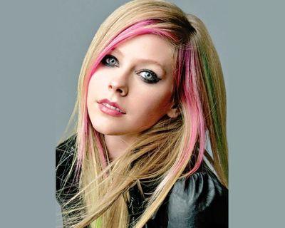 ✞~avrilRamonaLavigne~✞~lead singer~✞~song writer ~✞single~✞