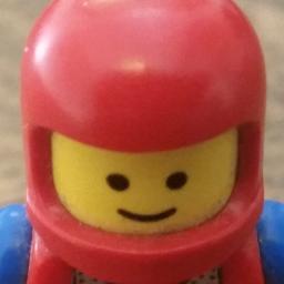 Posting a selection of #lego for sale from ebay as well as latest lego news to twitter #lego #legoman