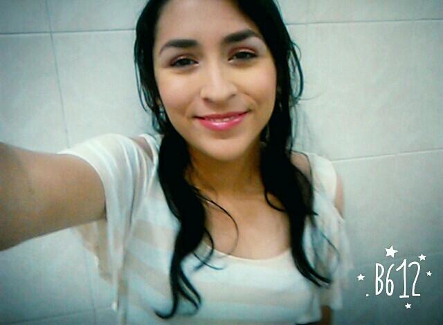 Johana5356's profile picture. no soy la media naranja, soy un limon salvaje:):)#coder