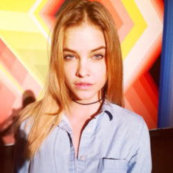 kaileerpgwe's profile picture. the feeling of your skin locked in my head.