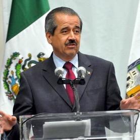 Médico cirujano, originario de León, Guanajuato. Ex Secretario de Salud y de Educación Pública de México. Panza Verde de corazón.