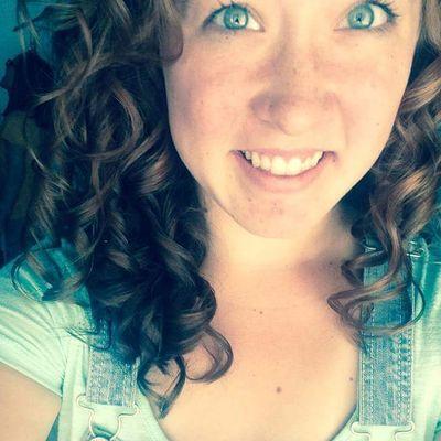 Lindsaykins7's profile picture. I'm just a little bit caught in the middle, life is a maze and love is a riddle.