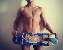 cuecabranca0's profile picture. Não se apaixone.