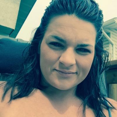 AngieL1185's profile picture. 