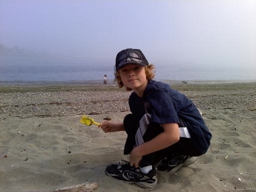 mominkingston's profile picture. I live in Kingston and have two teenagers. I enjoy reading tweets about cooking, pets, kids and funny things.