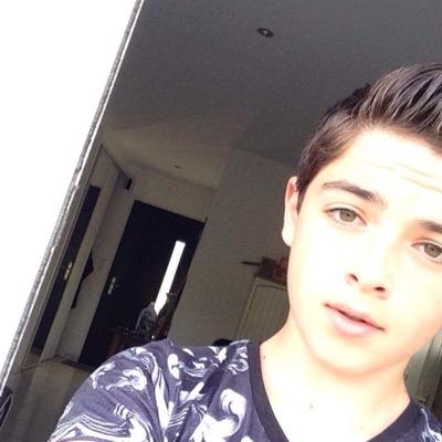 hL61VCmsN1arbTJ's profile picture. 