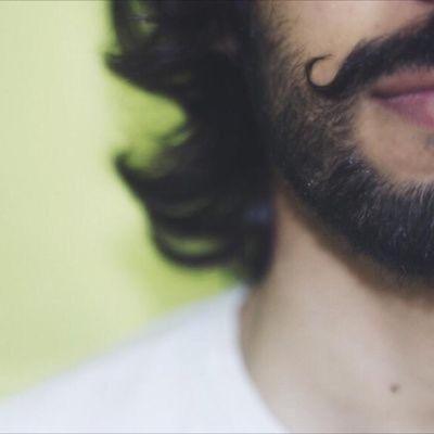 { ياقو قلبك على الصّـده ويـا صُــــــبـرك وياوسع صدري على صدك ويا صبري }