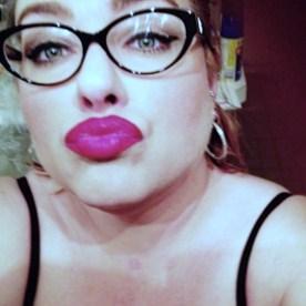 julz191's profile picture. into music, writing, films, blah blah