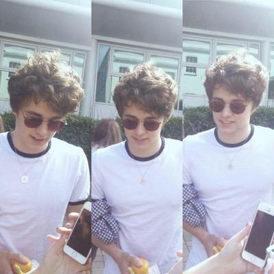 Bradleyrpgye's profile picture. c'est chaud quand tu craques sur un gars qui n'est même pas (encore) gay.