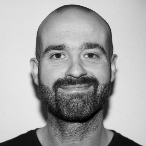 MicSetCom's profile picture. 
